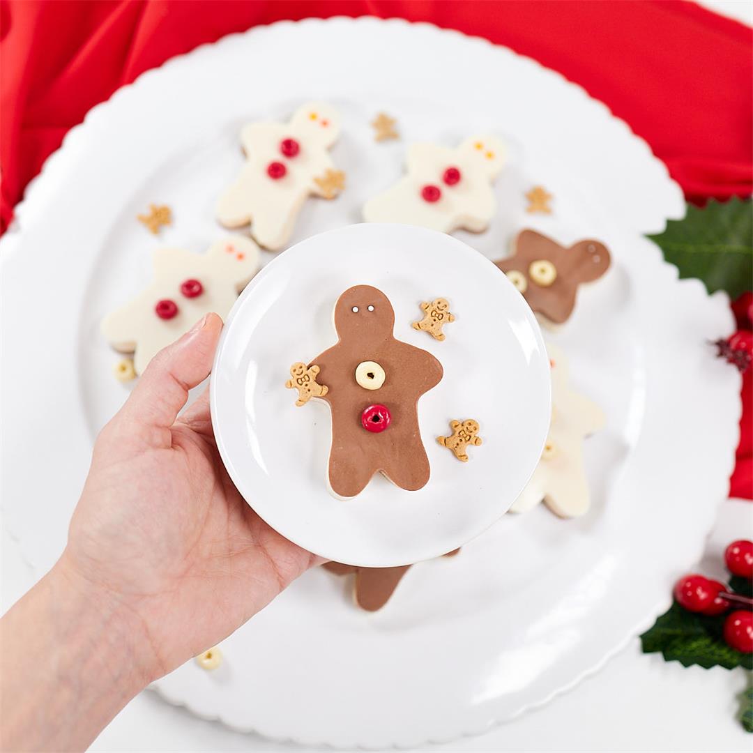 Gingerbread Cookie Christmas Jell-O (With Condensed Milk)