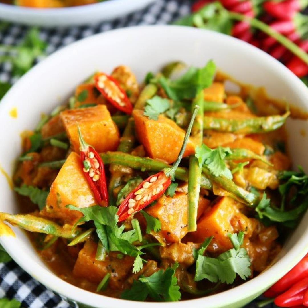 Sweet Potato Curry with Green Beans