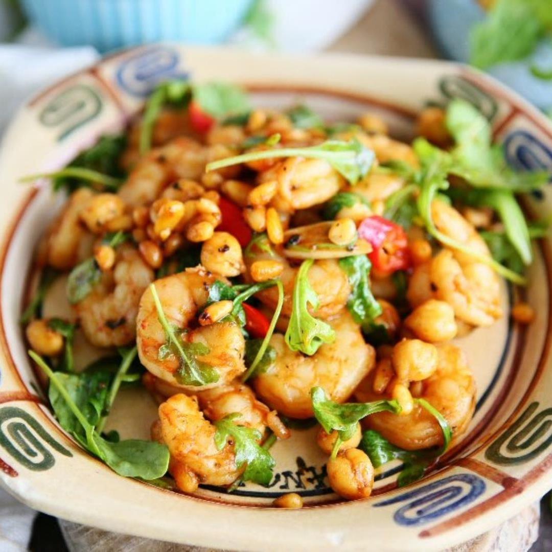 Prawn Salad with Chickpeas and Pinenuts