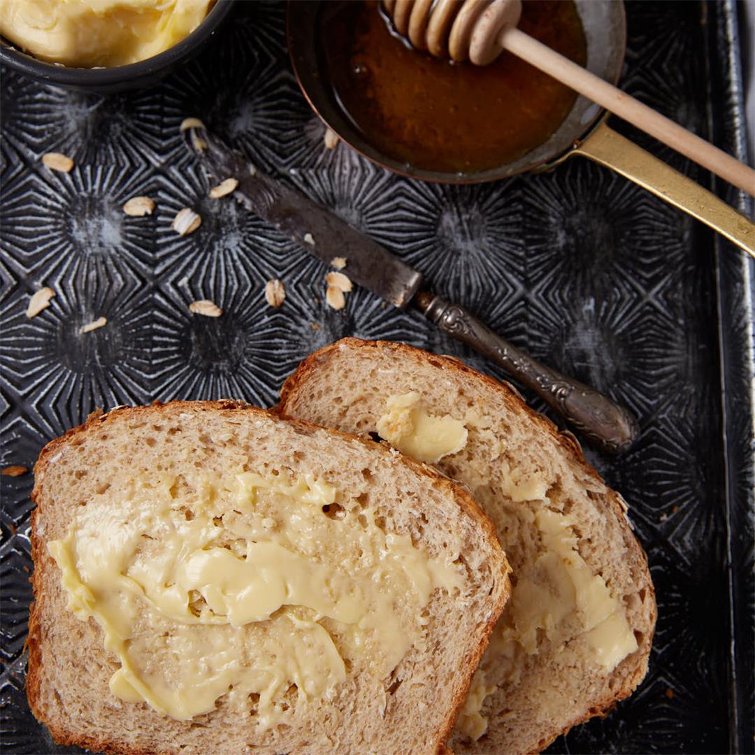 Soft Homemade Honey Oatmeal Bread