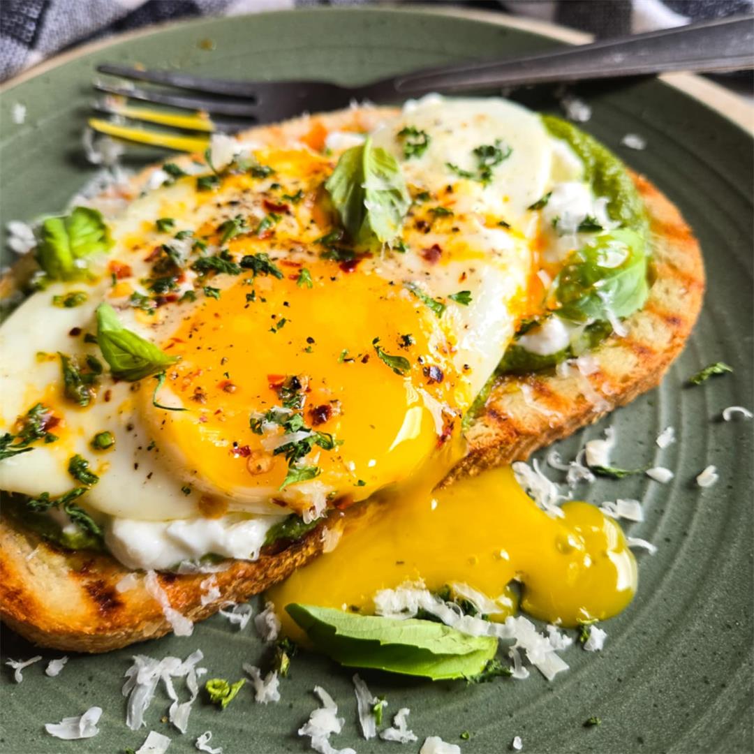 Pesto Protein Toasts