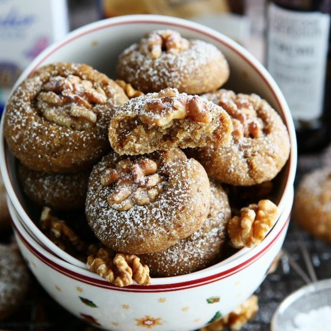 Semolina Tea Cakes with Walnuts and Balsamic Cream