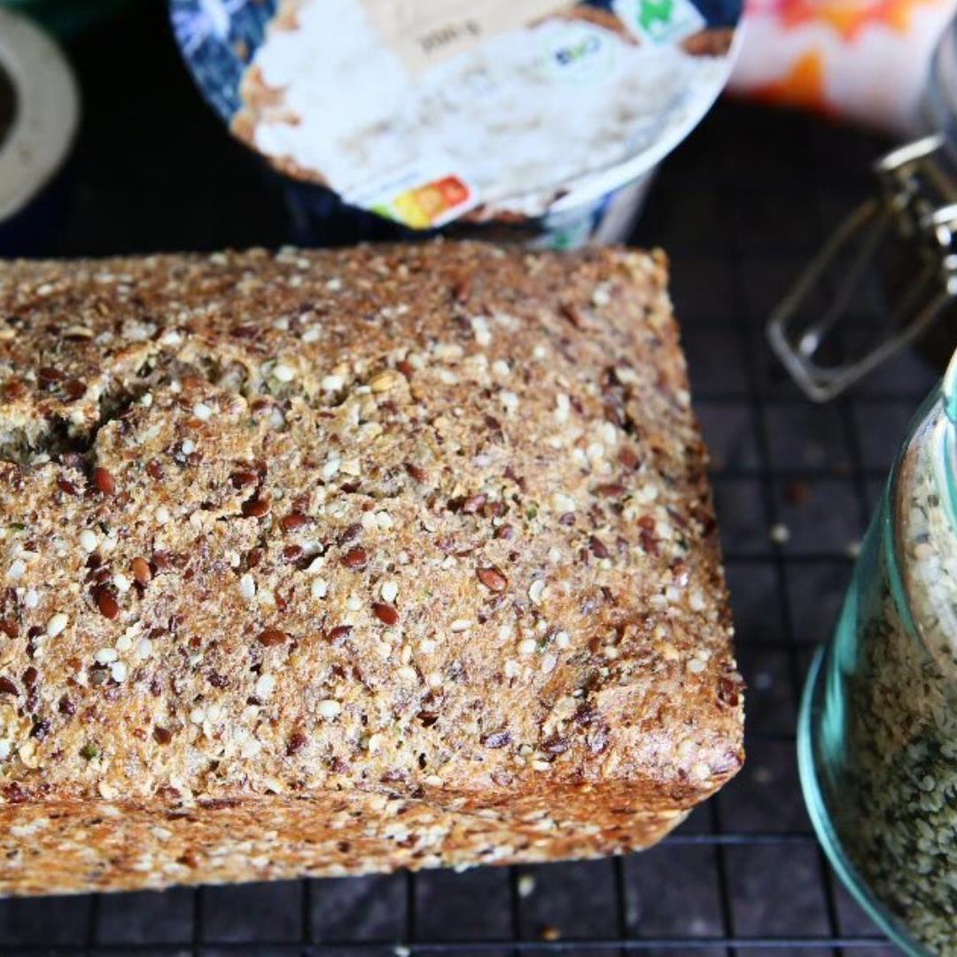 Low Carb Bread with Cottage Cheese and Hemp Seeds