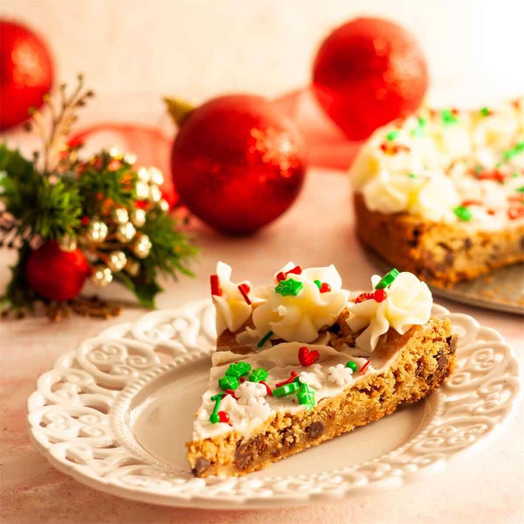 Easy Christmas Cookie Cake