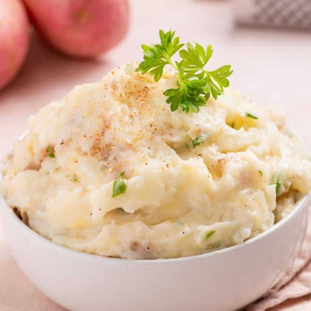 Garlic Mashed Potatoes with Red Skin