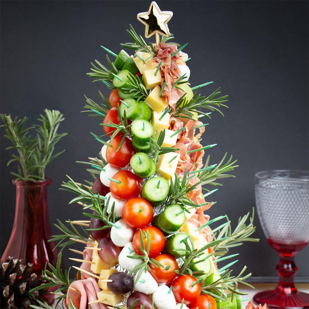 Easy Charcuterie Christmas Tree