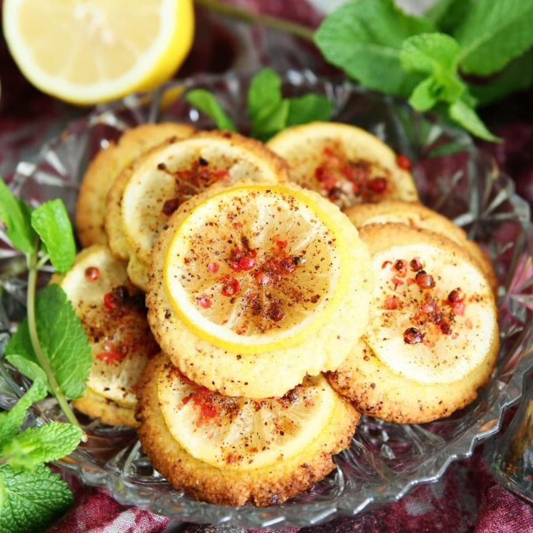 Lemon Juniper Cookies