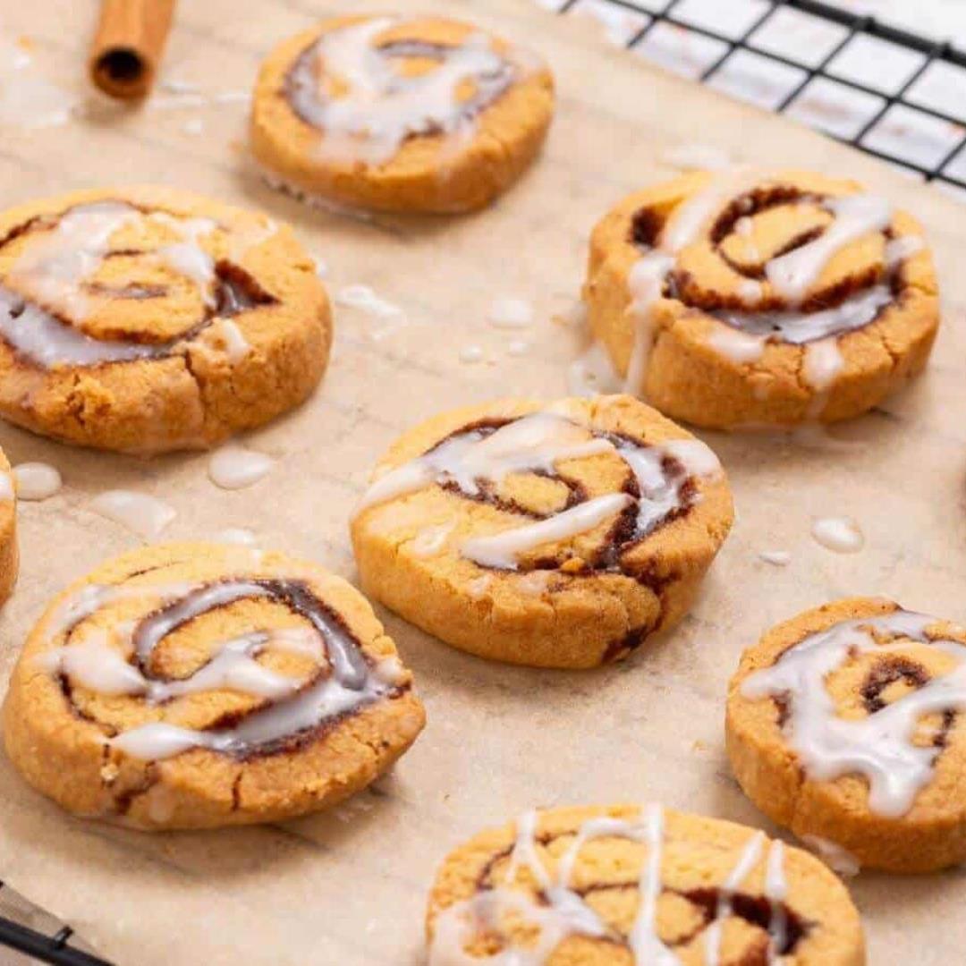 Cookies That Taste Just Like Cinnamon Rolls? Yes, Please!