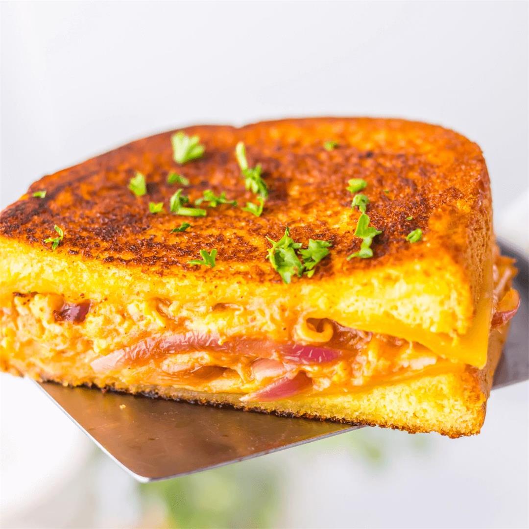 Buffalo Chicken Grilled Cheese