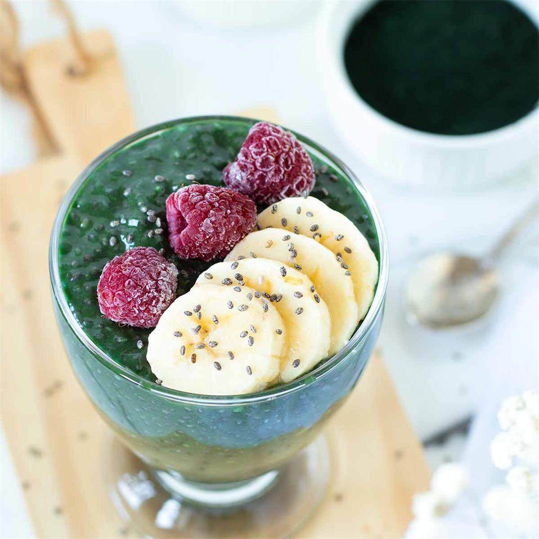 Green Spirulina Chia Pudding