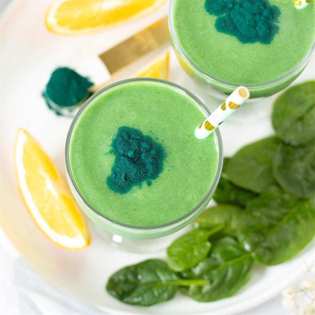 Green Spirulina Smoothie (High-Protein Morning Drink)