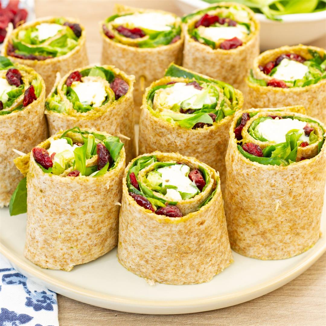 Tortilla rolls with Camembert, cranberries and corn salad ⋆ MeC