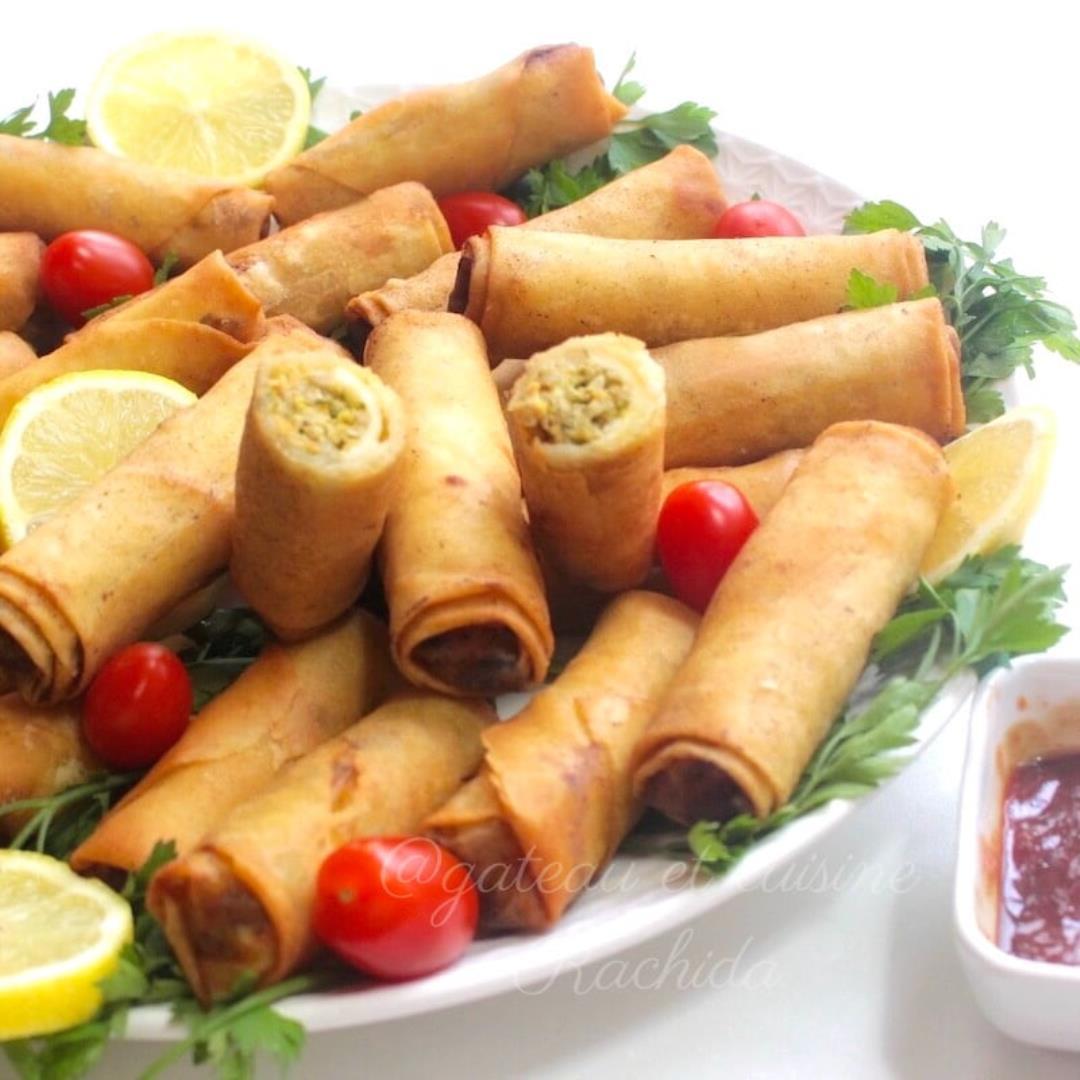 Spring rolls with ground turkey and zucchinis