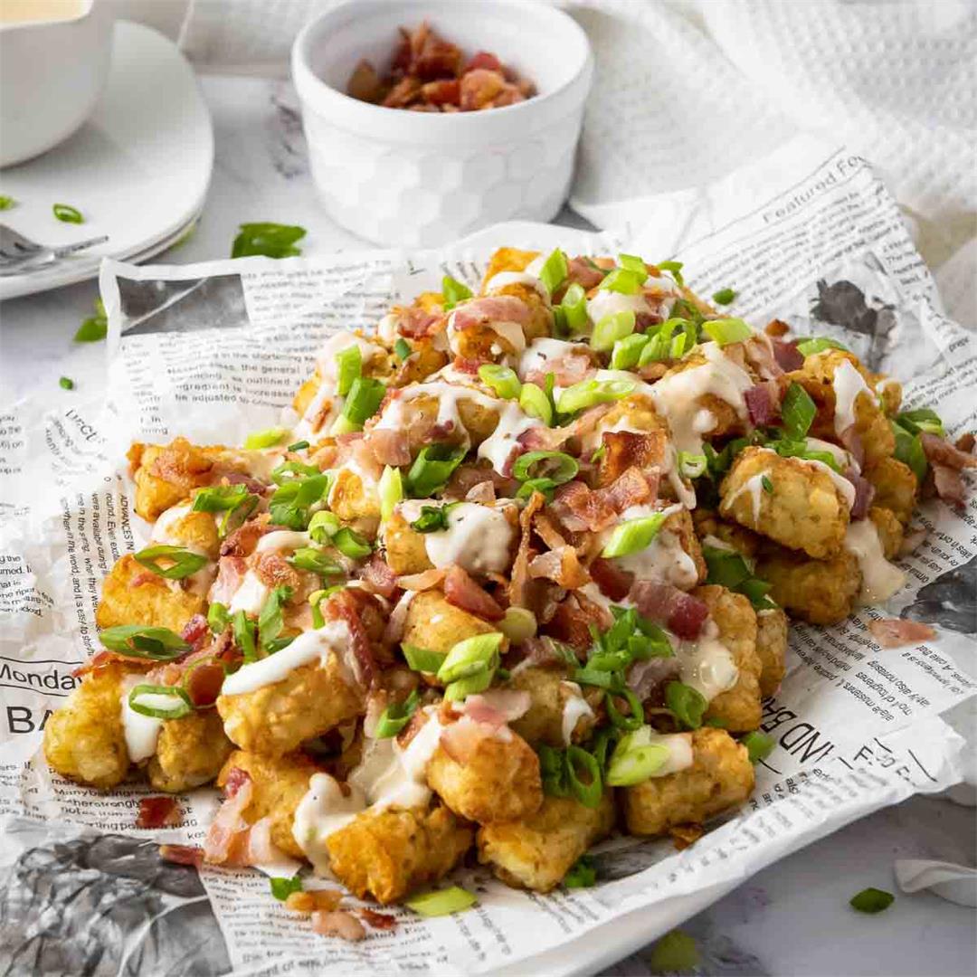 Crowd Pleasing Loaded Tater Tots Appetizer