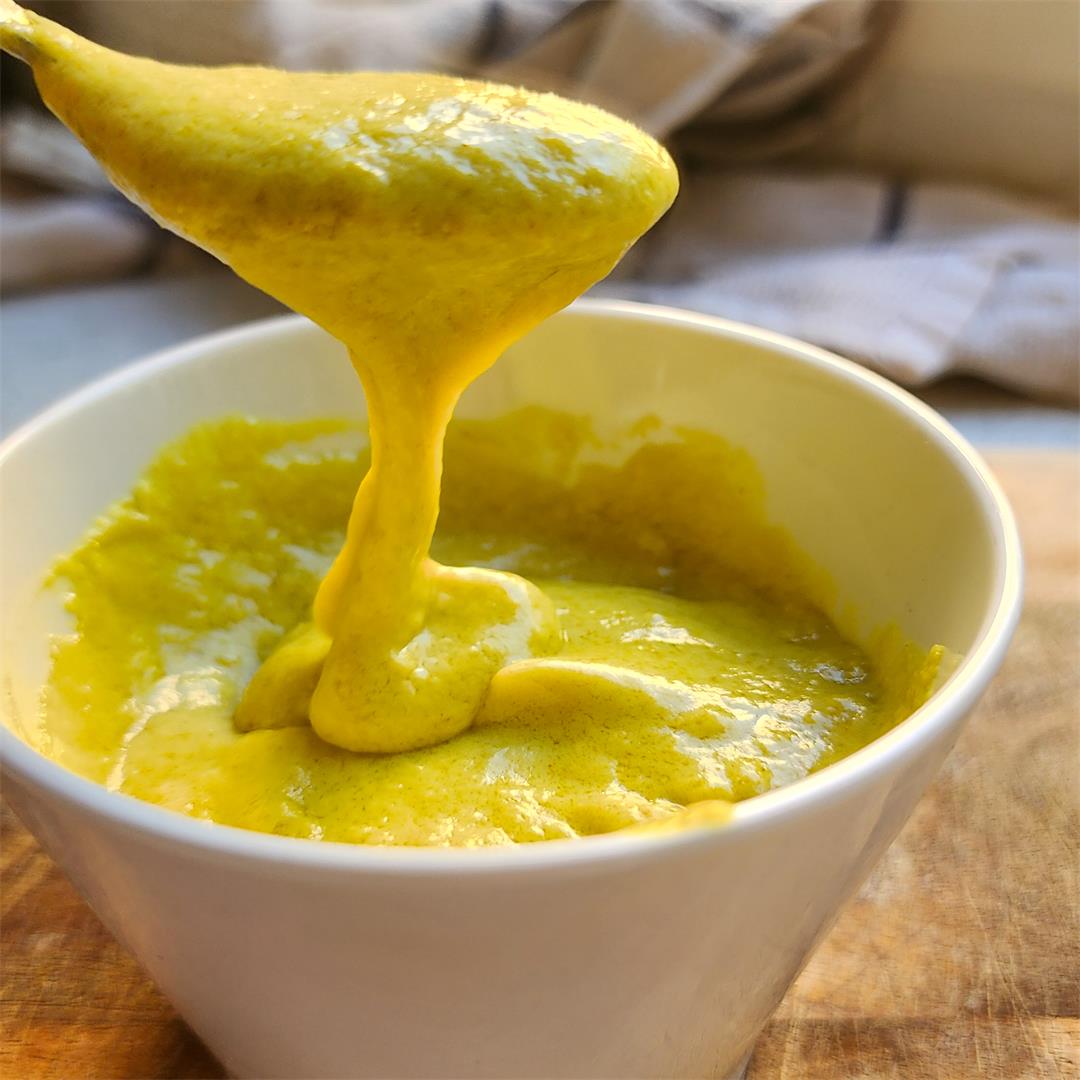 Easy Vegan Hollandaise Sauce