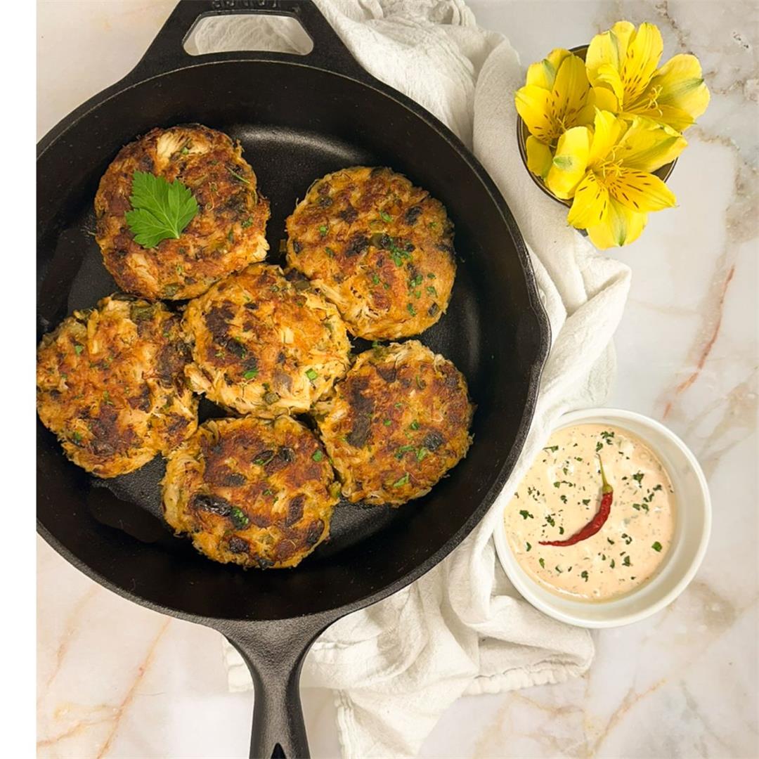 Cajun Crab Cakes with Louisiana Remoulade Sauce