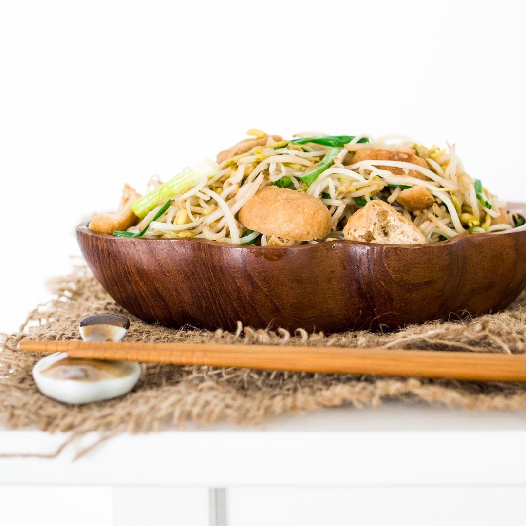 How To Make Mung Bean Sprouts Stir-Fried with Tofu